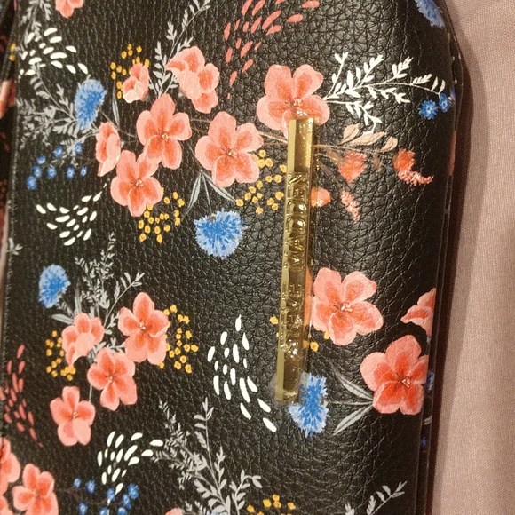 Steve Madden Wristlet Btrell NWT - Picture 2 of 5